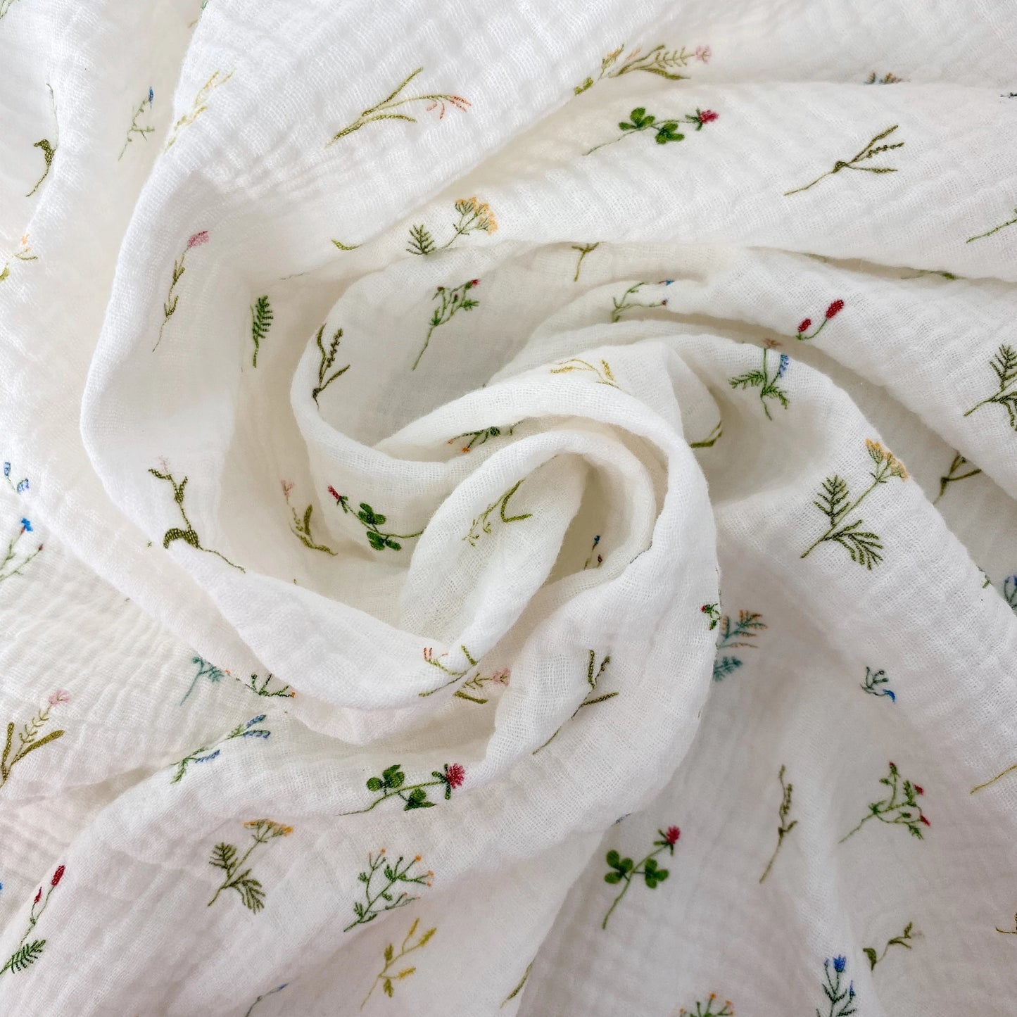 Cotton Double Gauze - Delicate Meadow Flower Print