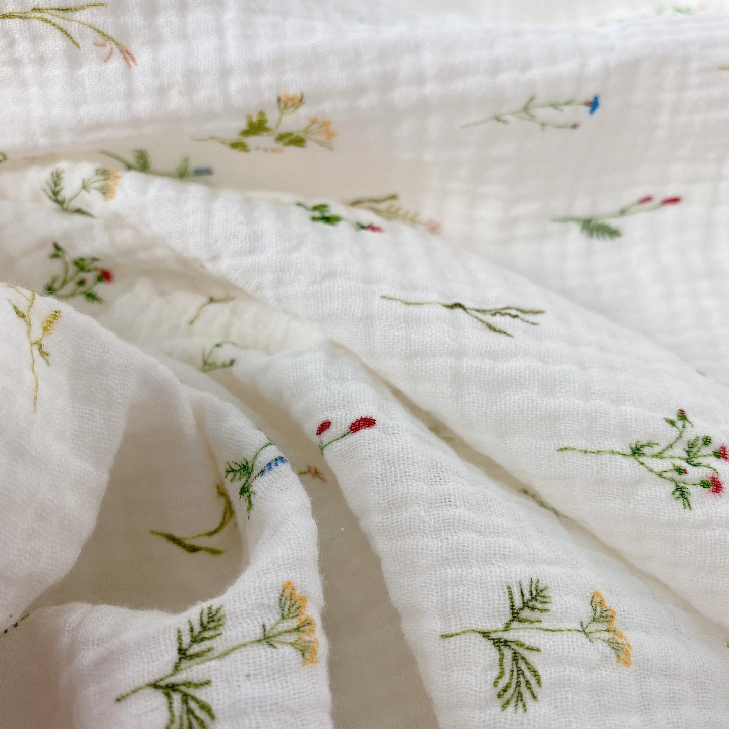 Cotton Double Gauze - Delicate Meadow Flower Print